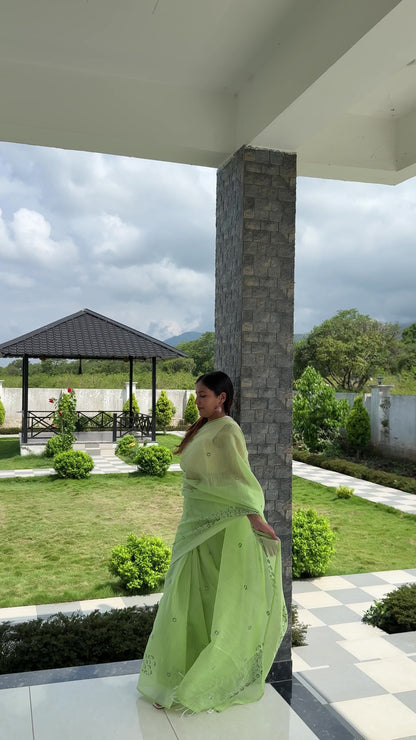 Green cotton linen-touch saree